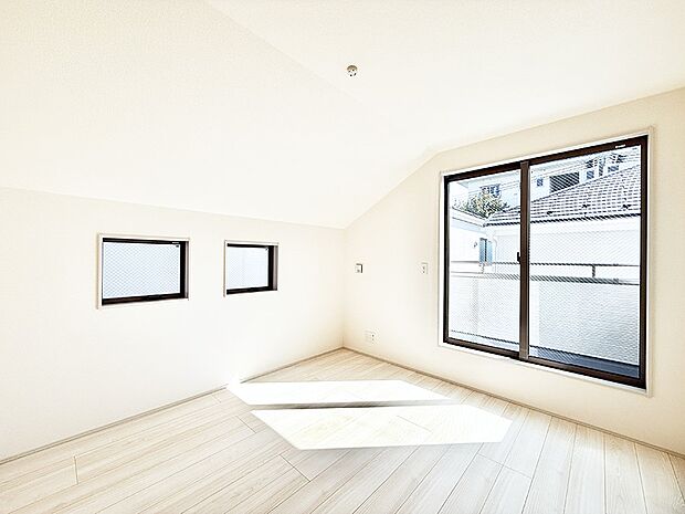 ■窓の配置や通気性の良い設計で部屋の空気がこもらず、常に新鮮な空気が流れます