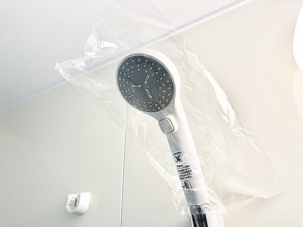 ■手元で簡単に止水できるため、水の無駄遣いを減らすことができます。  