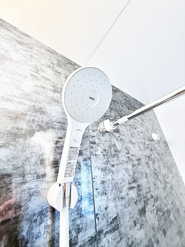 ■手元で簡単に止水できるため、水の無駄遣いを減らすことができます。