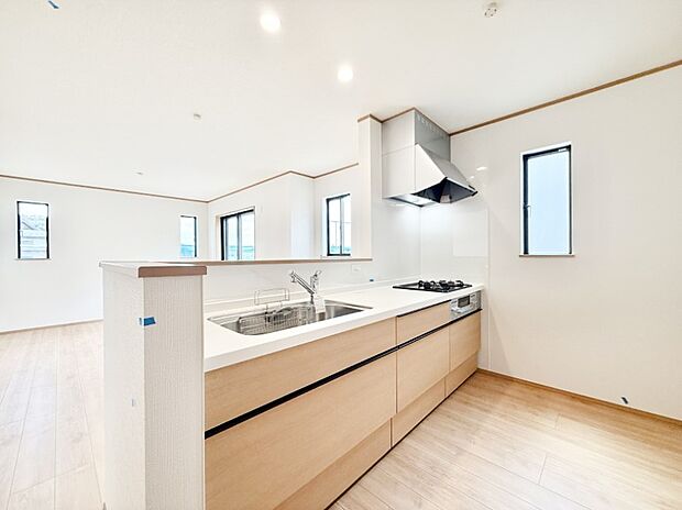 ■シンプルで機能的、毎日使いやすいキッチン