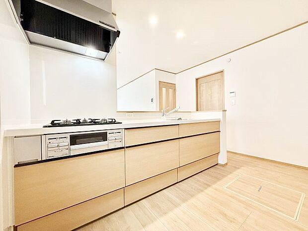 ■シンプルで機能的、毎日使いやすいキッチン