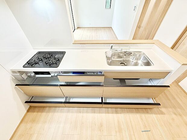 ■家族の絆を深める、温もりのあるキッチン