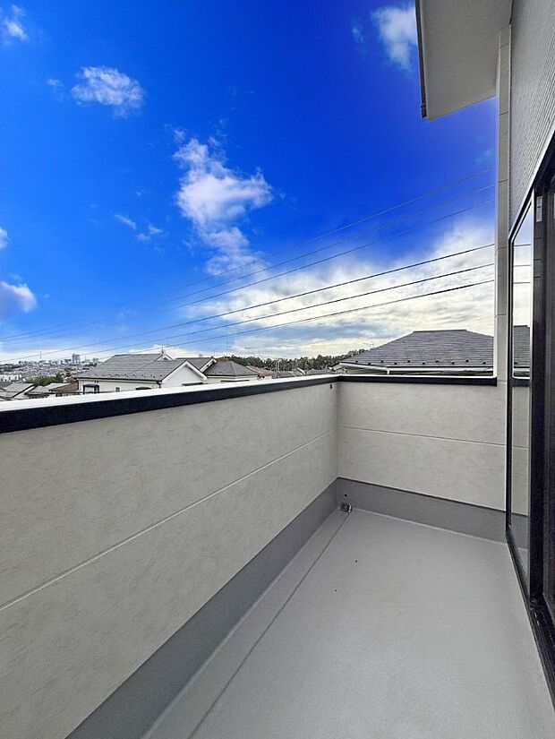 ■ 季節の移ろいを感じられる開放的な空間です