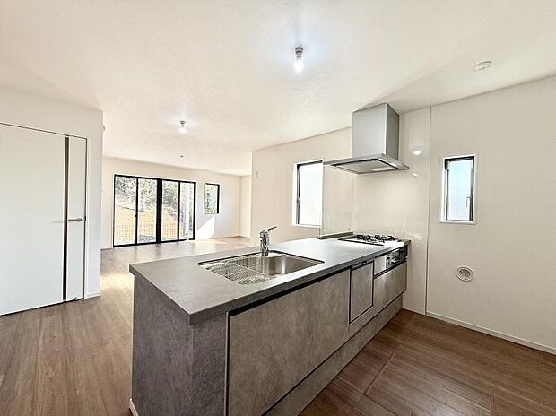 ■家族の絆を深める、温もりのあるキッチン