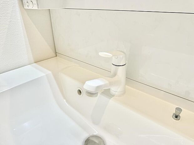 ■手洗いや顔を洗う時も快適に使える便利なシャワー