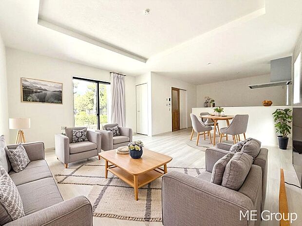 ■くつろぎもおもてなしも叶える柔軟なリビング※家具はCGです