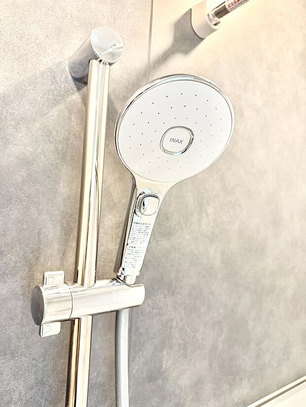 ■手元で簡単に止水できるため、水の無駄遣いを減らすことができます。