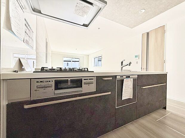 ■家族の絆を深める、温もりのあるキッチン