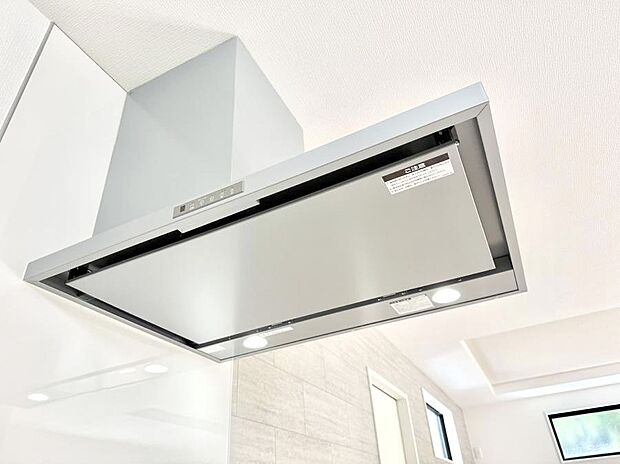 ■調理時の蒸気や匂いが換気扇に誘導され、効率的に排煙ができます。