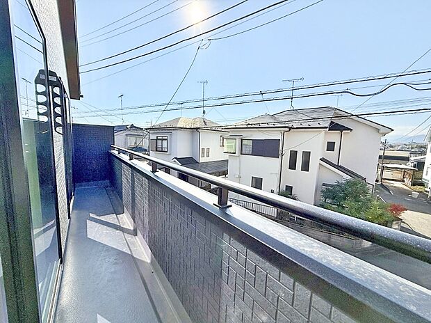 ■ 季節の移ろいを感じられる開放的な空間です