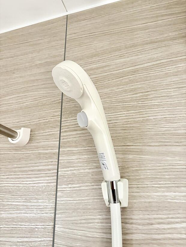 ■手元で簡単に止水できるため、水の無駄遣いを減らすことができます。