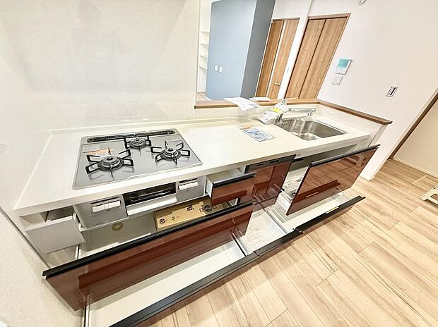 ■家族の絆を深める、温もりのあるキッチン