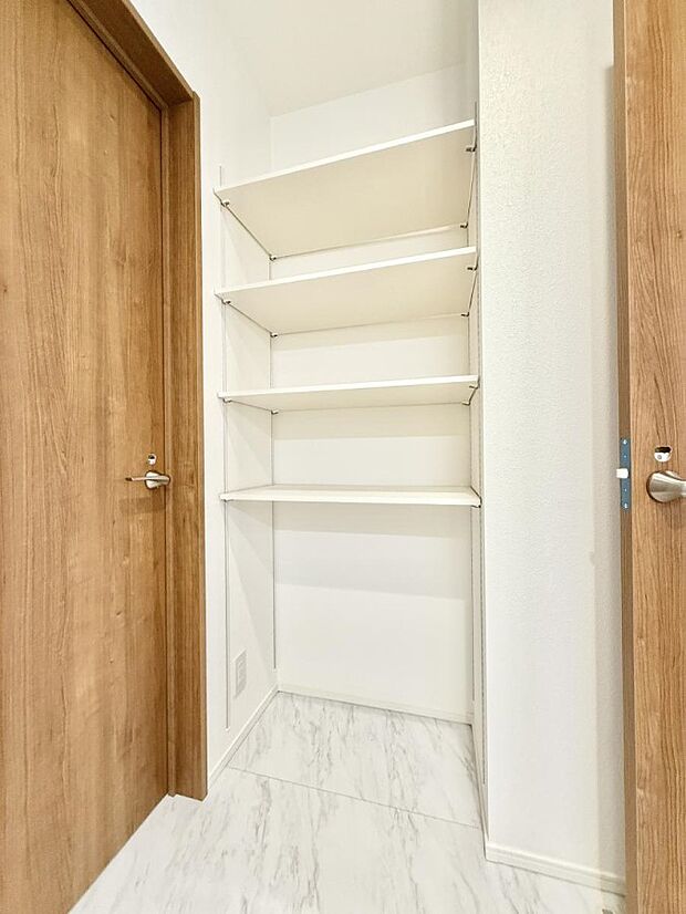 ■シューズインクローゼット付なので、外で使う物をまとめて収納、すっきり玄関に