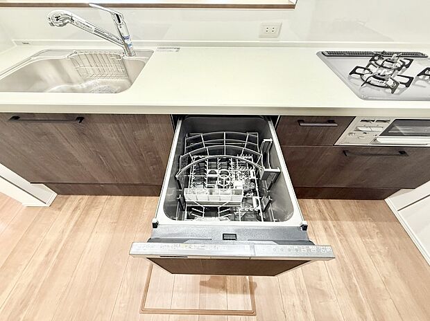 ■手間なく洗浄！食器をピカピカに仕上げてくれます