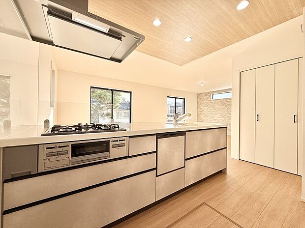 ■家族の絆を深める、温もりのあるキッチン