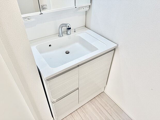 ■手洗いや顔を洗う時も快適に使える便利なシャワー