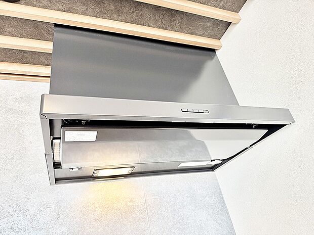 ■調理時の蒸気や匂いが換気扇に誘導され、効率的に排煙ができます。