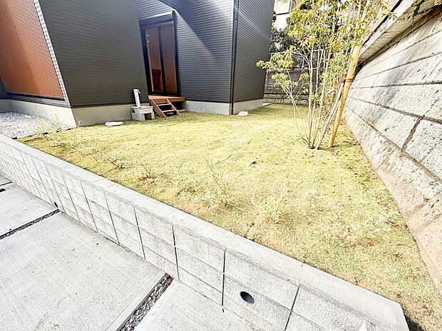 ■日々の暮らしにやさしさを添える、緑のある共用スペース