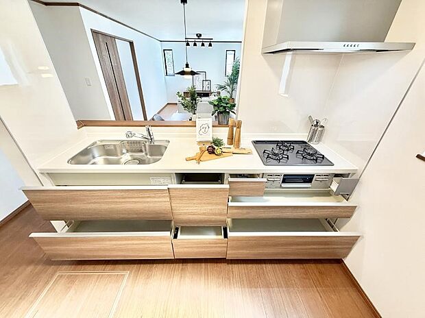 ■家族の絆を深める、温もりのあるキッチン