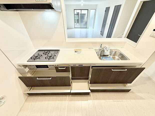 ■家族の絆を深める、温もりのあるキッチン