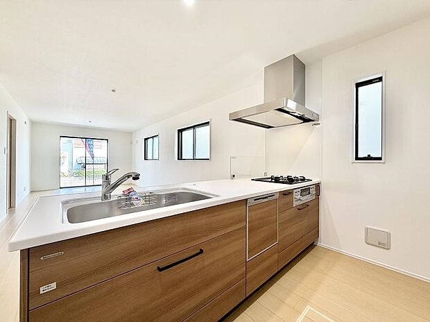 ■シンプルで機能的、毎日使いやすいキッチン