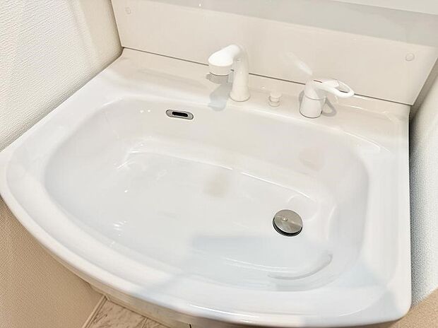 ■手洗いや顔を洗う時も快適に使える便利なシャワー