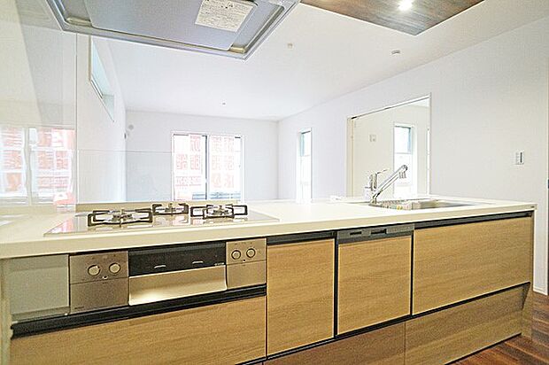 ■家族の絆を深める、温もりのあるキッチン