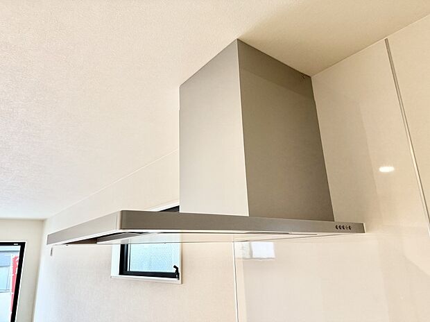 ■調理時の蒸気や匂いが換気扇に誘導され、効率的に排煙ができます。
