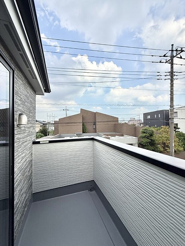 ■ 季節の移ろいを感じられる開放的な空間です