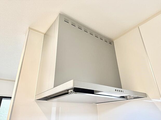 ■調理時の蒸気や匂いが換気扇に誘導され、効率的に排煙ができます。