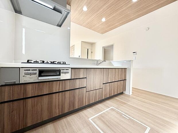 ■シンプルで機能的、毎日使いやすいキッチン