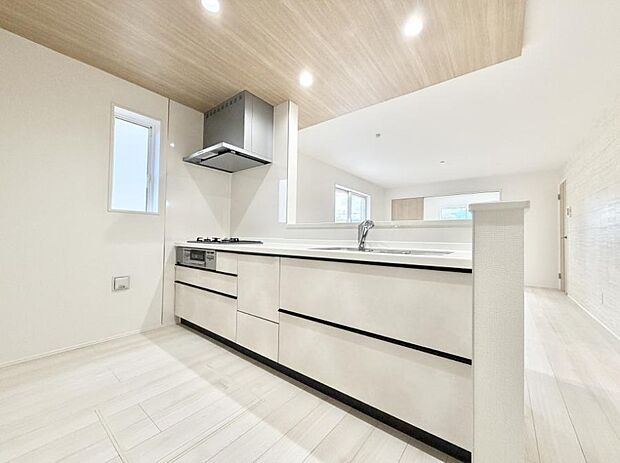 ■家族の絆を深める、温もりのあるキッチン