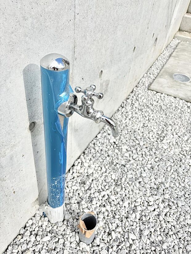 ■ガーデニングや洗車などの際に大活躍な屋外立水栓