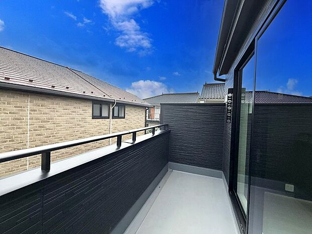 ■ 季節の移ろいを感じられる開放的な空間です