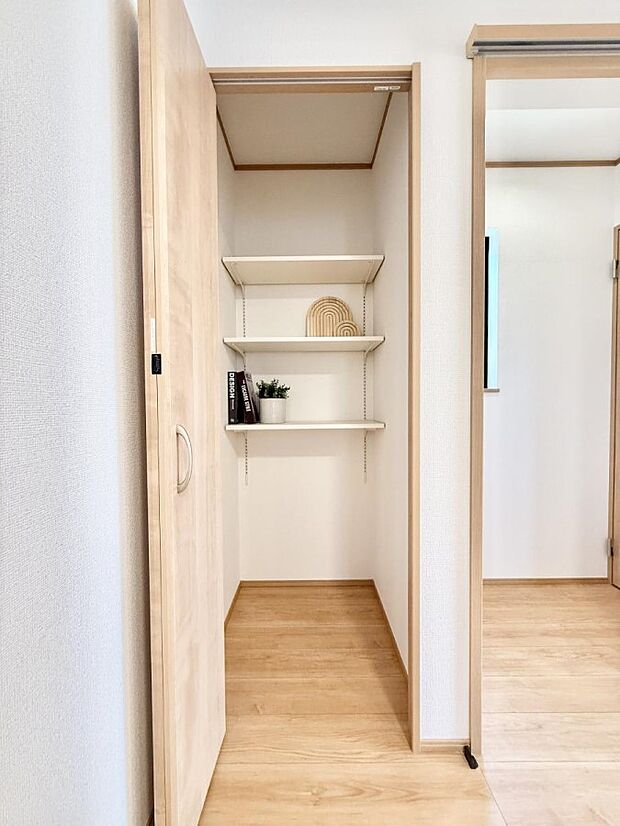 ■キッチンには食品貯蔵にとても便利なパントリーあり