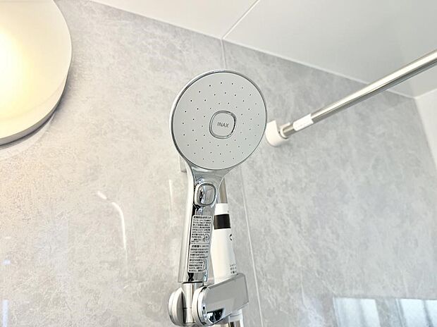 ■手元で簡単に止水できるため、水の無駄遣いを減らすことができます。