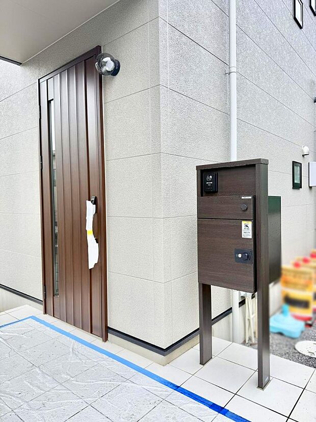 ■ 心地よい暮らしへとつながる、温かい玄関