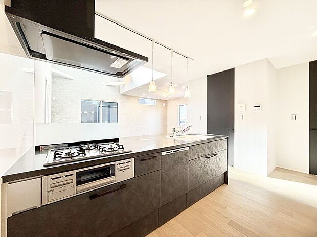 ■シンプルで機能的、毎日使いやすいキッチン