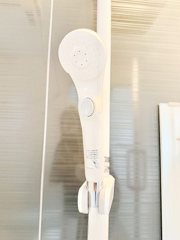 ■手元で簡単に止水できるため、水の無駄遣いを減らすことができます。