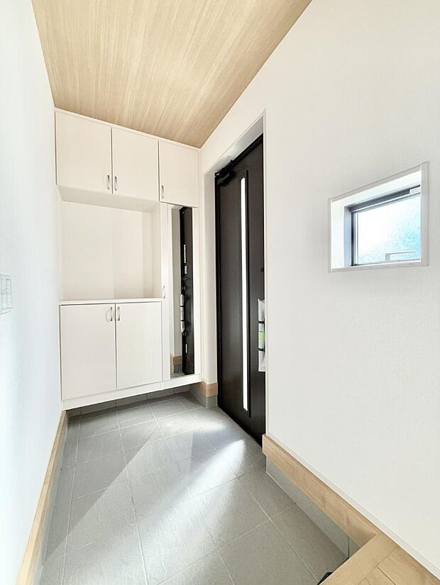 ■ シンプルで美しく、快適な暮らしの入り口