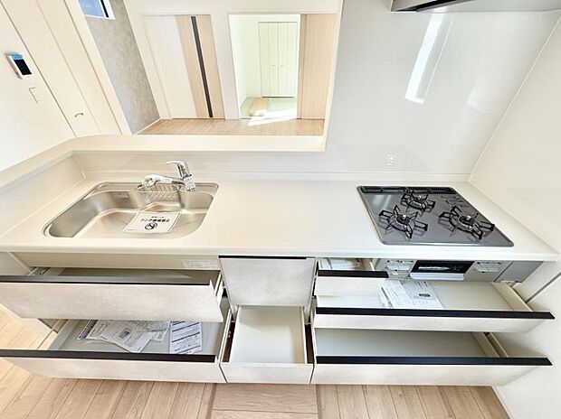 ■料理がもっと楽しくなる、快適なキッチン空間