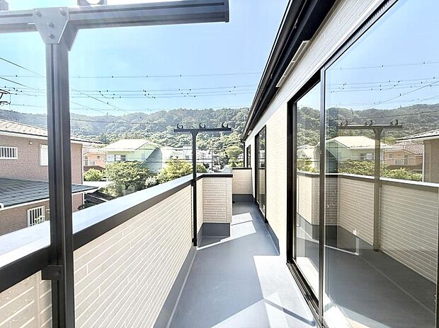 ■ 季節の移ろいを感じられる開放的な空間です