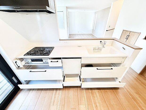 ■家族の絆を深める、温もりのあるキッチン