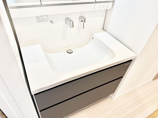 ■手洗いや顔を洗う時も快適に使える便利なシャワー