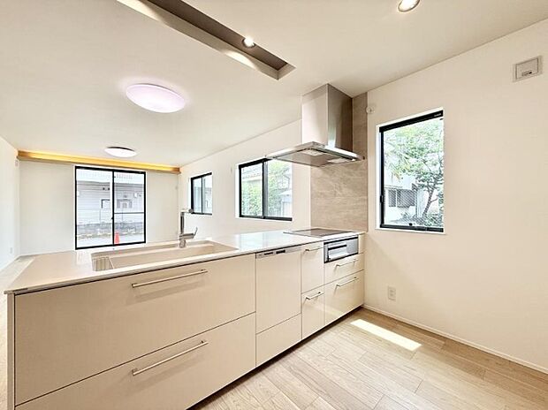 ■家族の絆を深める、温もりのあるキッチン