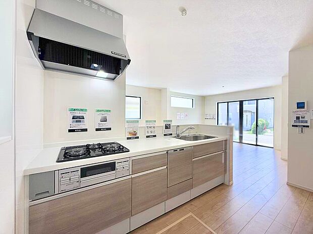 ■シンプルで美しく心地よい時間を生むキッチン空間