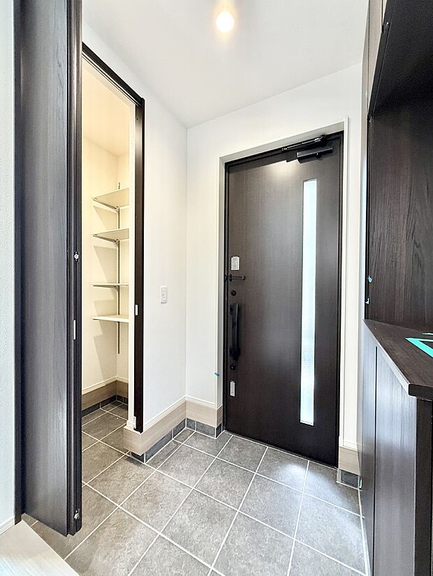 ■ シンプルで美しく、快適な暮らしの入り口