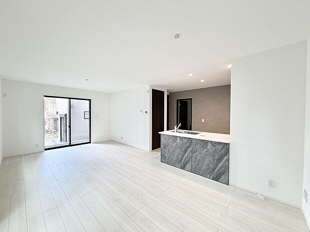 ■心落ち着く場所、ゆったり過ごせるリビング