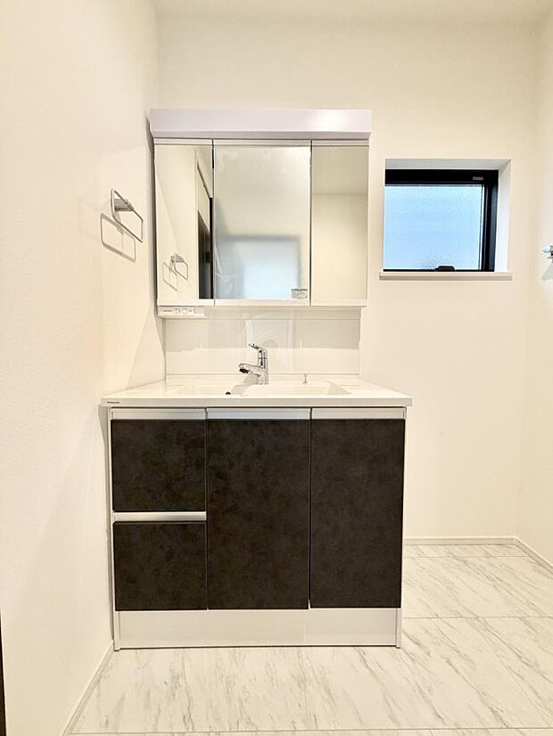 ■朝の準備がスムーズにできる広さです