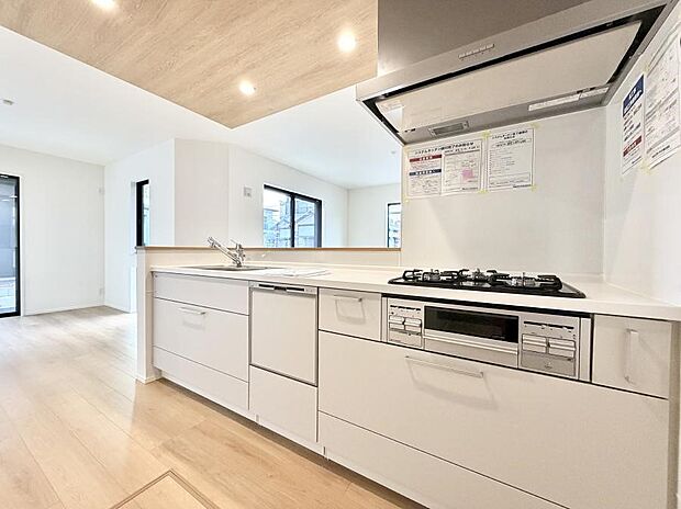 ■家族の絆を深める、温もりのあるキッチン